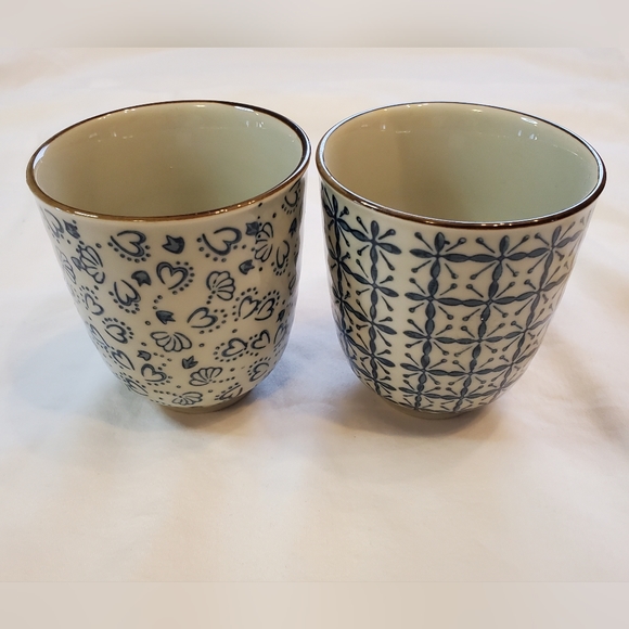 Asian style tea/sake cups. - Picture 2 of 3